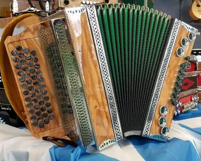 Favorit IV Olive-Chrom B-Ware