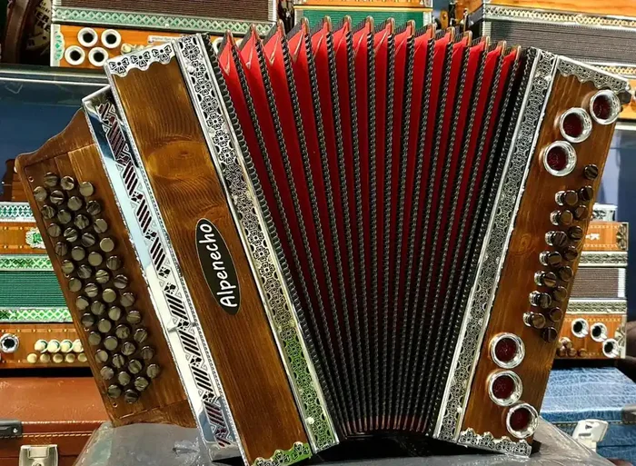 Harmonika Fichte gebeizt