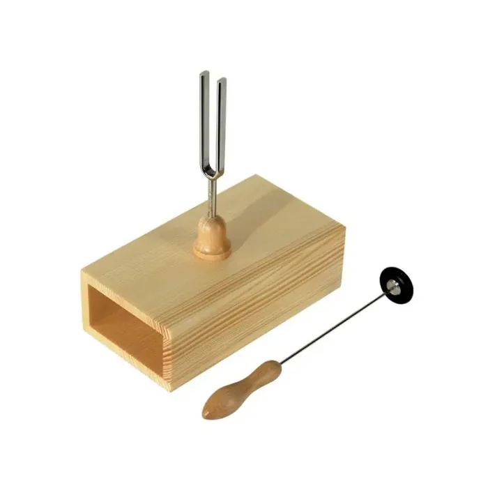 Wittner stemvork a-440 Hz. met houten klankkast, 4×8 mm., met klopper
